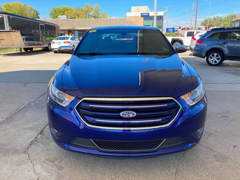 2013 Ford Taurus for sale at GRC OF KC in Gladstone MO
