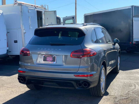 2017 Porsche Cayenne S