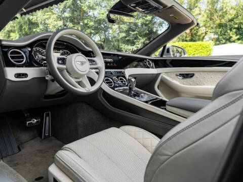2022 Bentley Continental GTC V8
