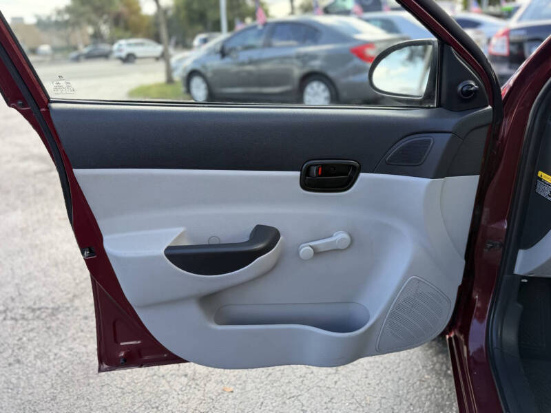 2009 Hyundai Accent GLS