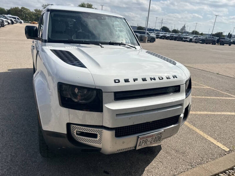 2025 Land Rover Defender 130 P300 S