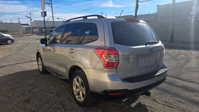 2015 Subaru Forester 2.5i