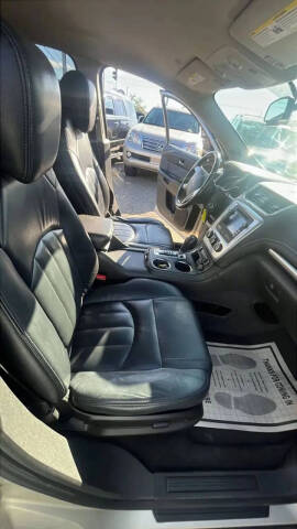 2016 GMC Acadia SLE-2