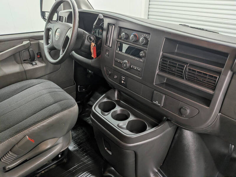 2025 GMC Savana 2500