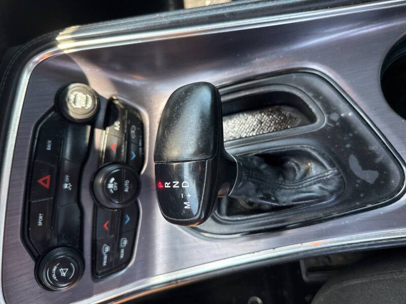 2015 Dodge Challenger SXT