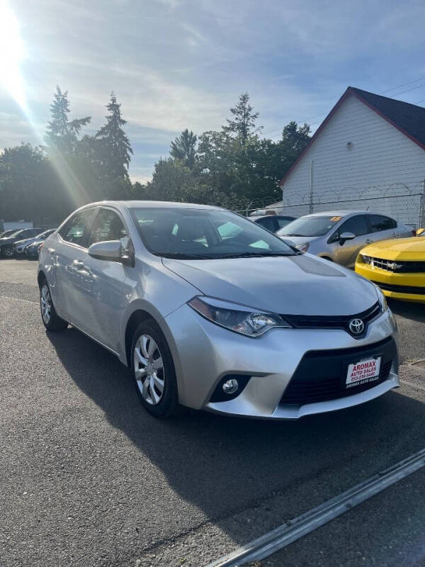 2015 Toyota Corolla LE's photo