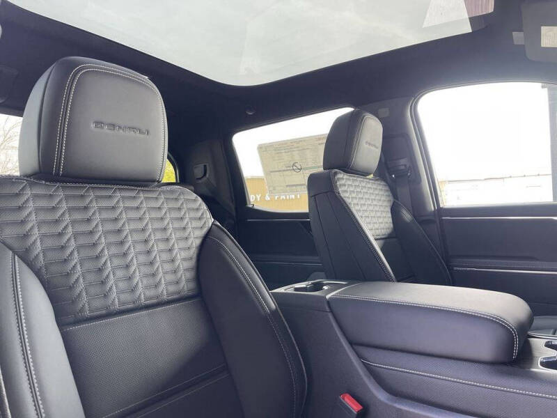 2025 GMC Sierra EV Denali