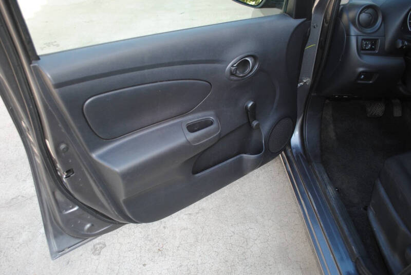 2017 Nissan Versa 1.6 S Plus