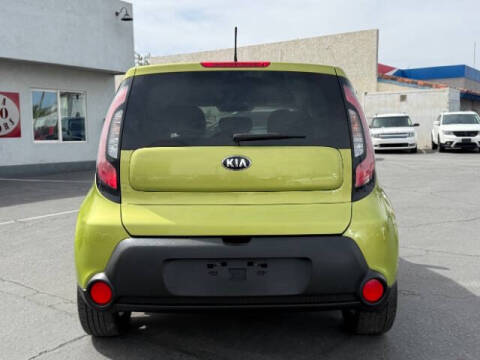 2015 Kia Soul +