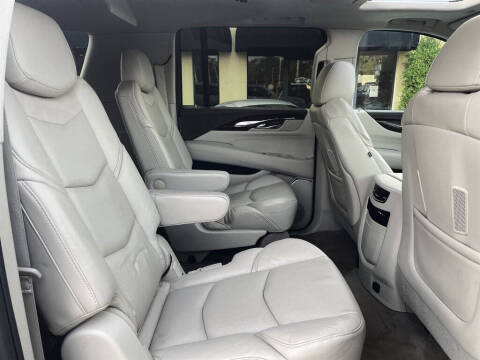 2016 Cadillac Escalade ESV Luxury Collection