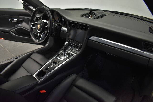 2017 Porsche 911 Carrera 4S