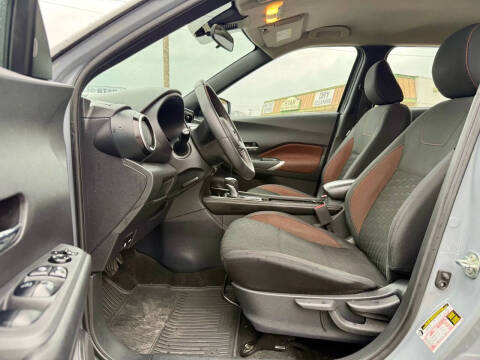 2021 Nissan Kicks SR