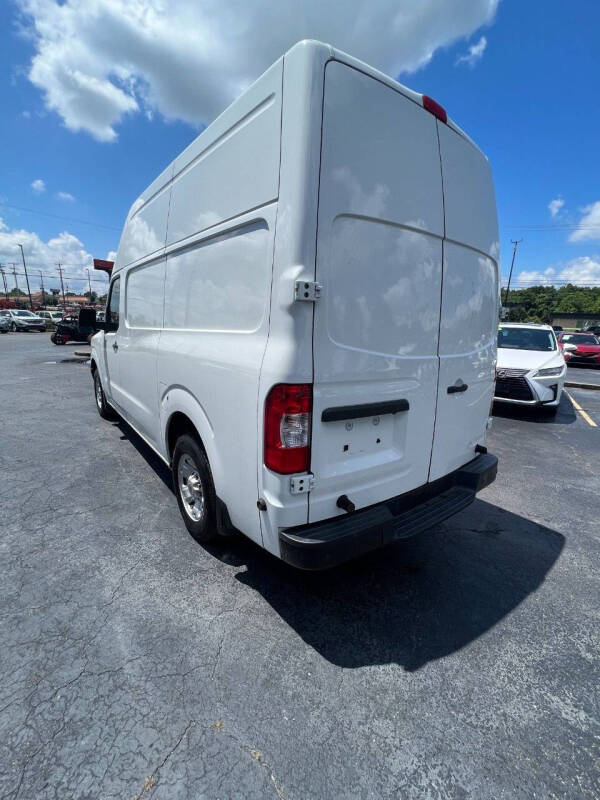 2018 Nissan NV Cargo SV photo 5