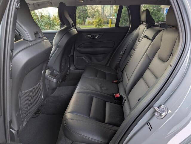 2025 Volvo V60 Cross Country B5 Plus