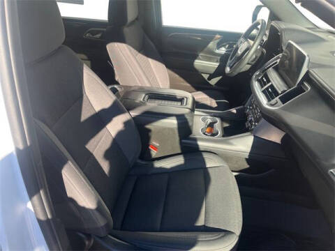 2023 GMC Yukon XL SLE