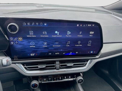 2025 Chevrolet Equinox EV LT 1