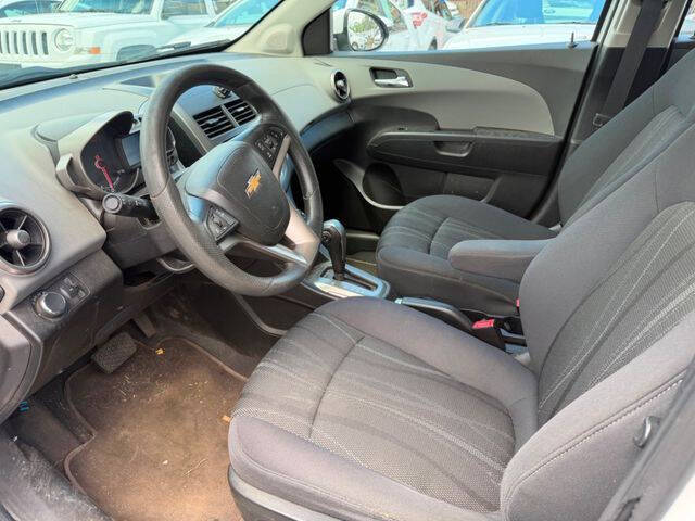 2016 Chevrolet Sonic LT Auto