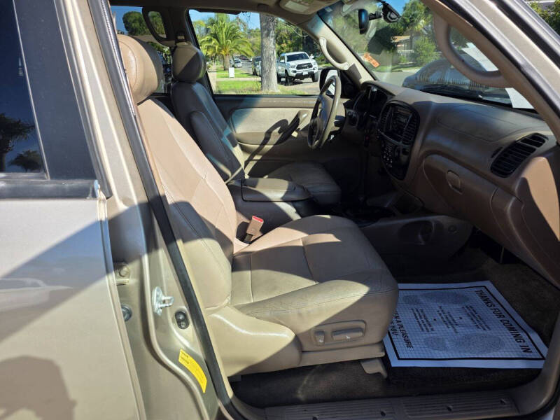 2002 Toyota Sequoia SR5