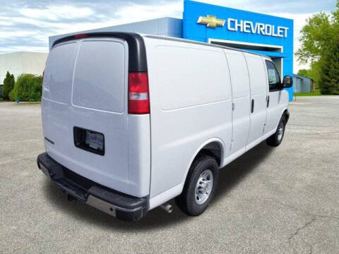 2025 Chevrolet Express 3500