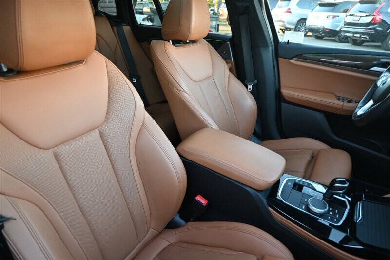 2023 BMW X4 xDrive30i