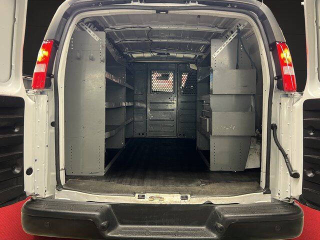 2022 Chevrolet Express 2500