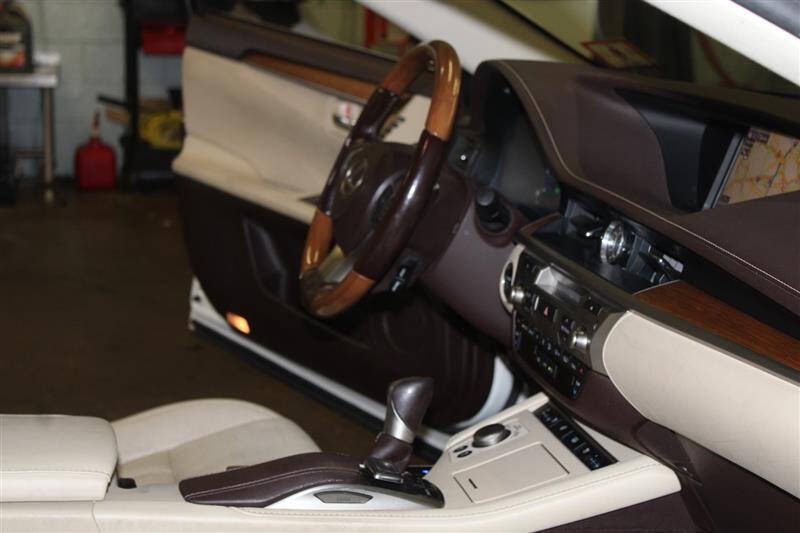 2016 Lexus ES 300h