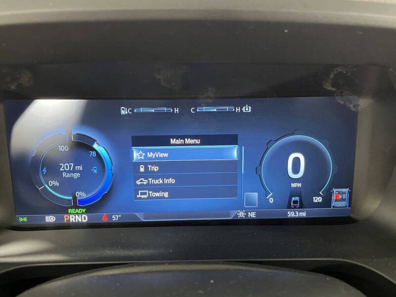 2025 Ford F-150 Lightning Flash