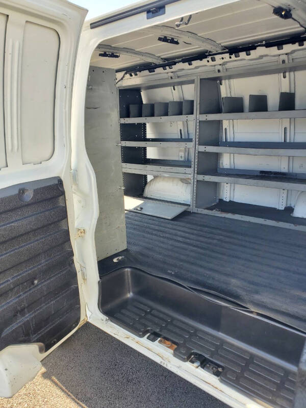 2017 GMC Savana 2500