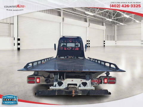 2022 Freightliner M2 106