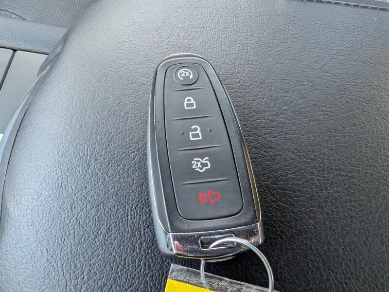 2015 Ford Taurus Limited