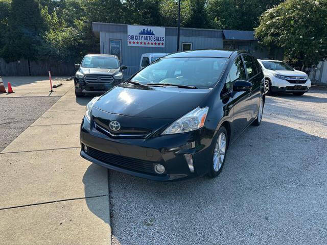 2012 Toyota Prius v Five