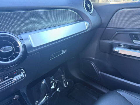 2022 Mercedes-Benz GLB GLB 250 4MATIC