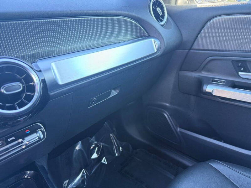 2022 Mercedes-Benz GLB GLB 250 4MATIC