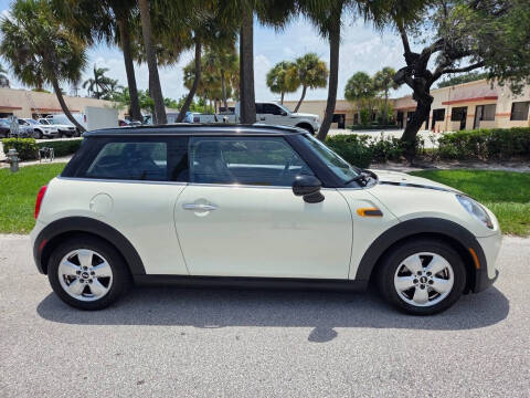 2016 MINI Hardtop 2 Door Cooper