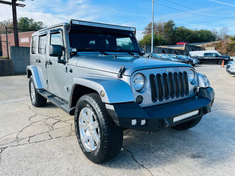 2015 Jeep Wrangler Unlimited Sahara photo 4