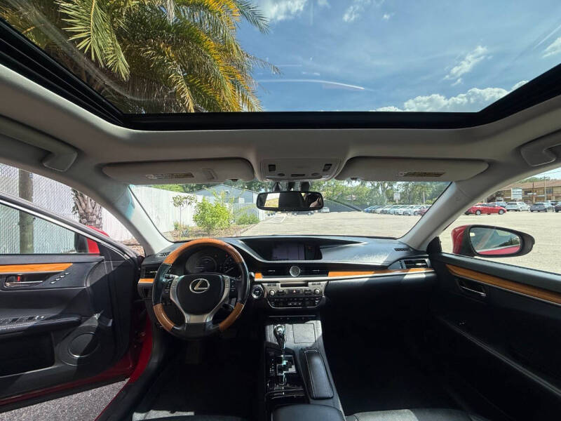 2015 Lexus ES 300h