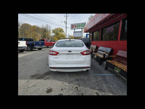 2015 Ford Fusion SE