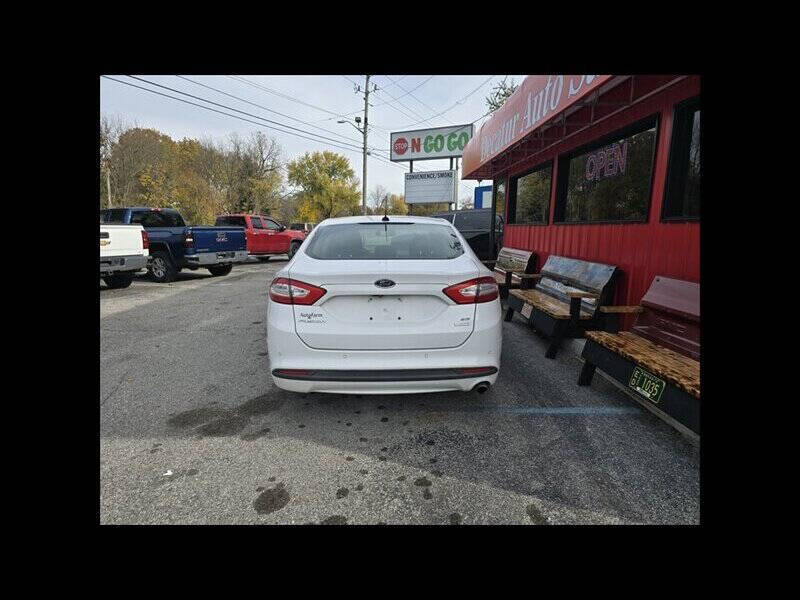 2015 Ford Fusion SE