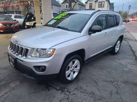 2012 Jeep Compass for sale at Lake City Automotive in Milwaukee WI