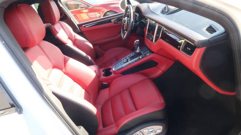 2018 Porsche Macan S