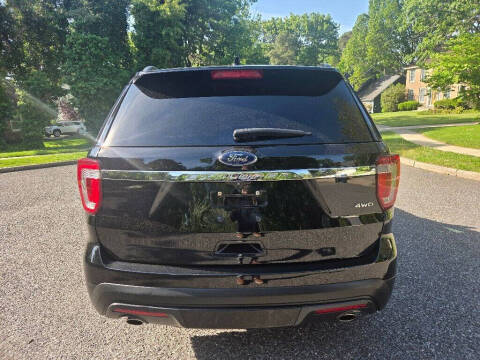 2017 Ford Explorer