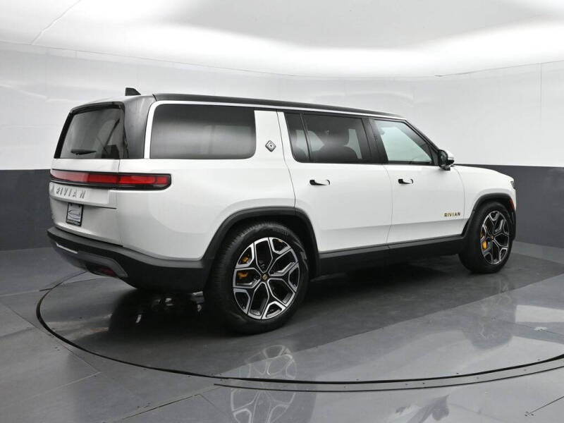 2023 Rivian R1S Launch Edition