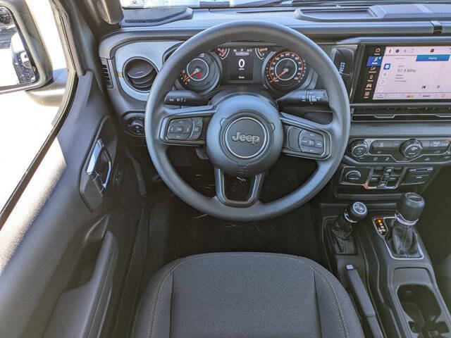 2026 Jeep Gladiator Sport