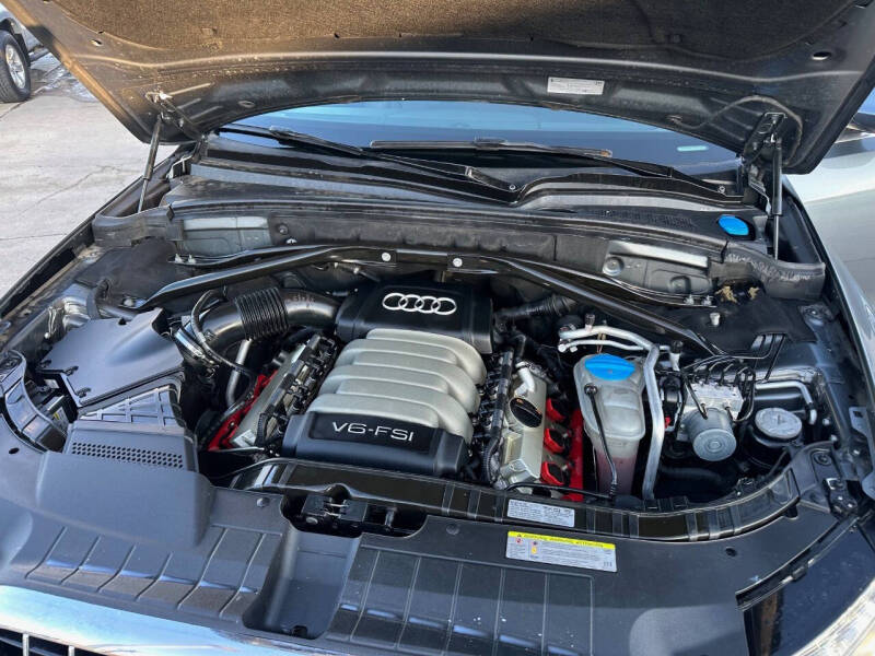 2012 Audi Q5 3.2 quattro Premium Plus