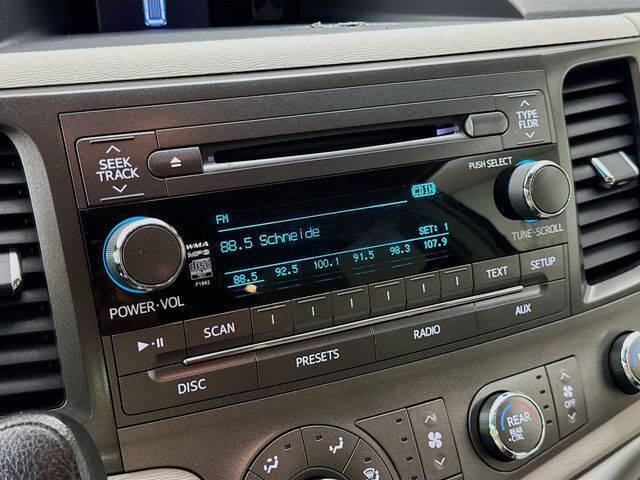 2012 Toyota Sienna