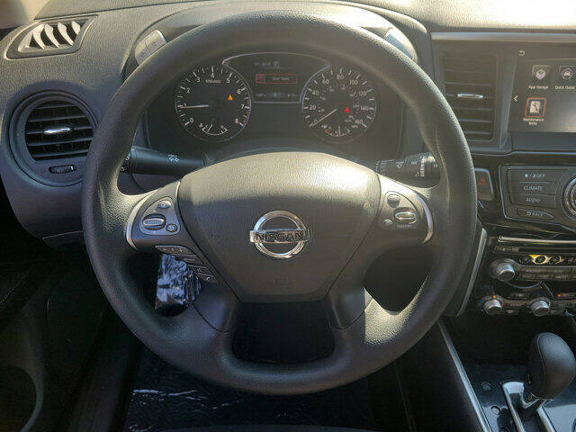 2020 Nissan Pathfinder S