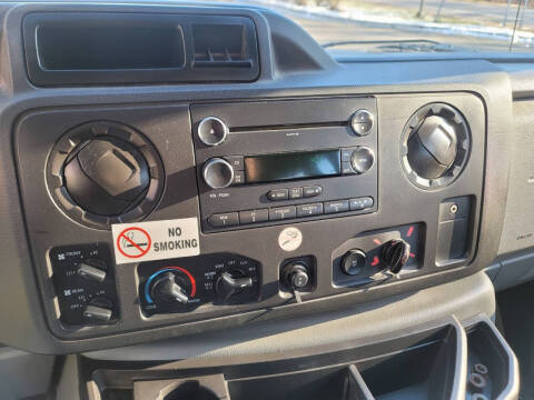 2014 Ford E-Series E-350 SD XLT