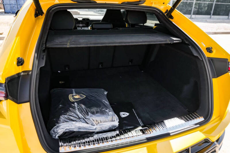 2024 Lamborghini Urus S