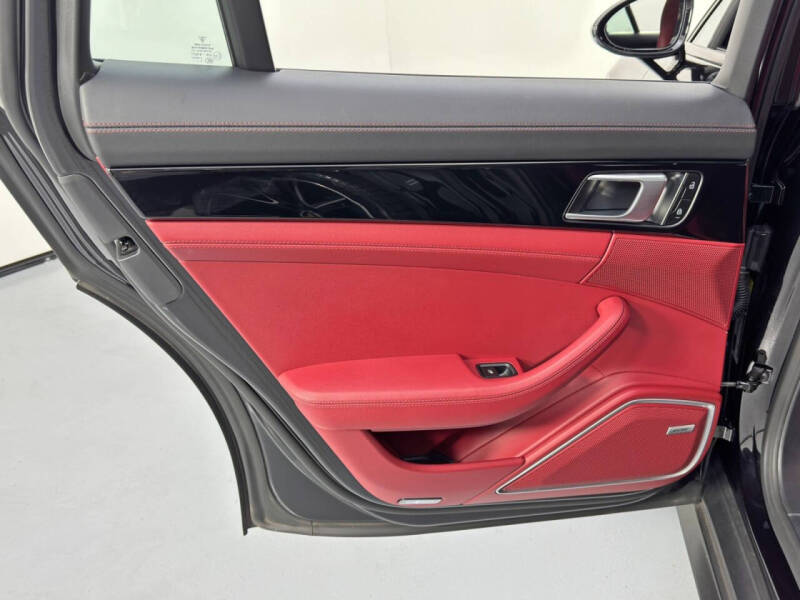 2022 Porsche Panamera 4 E-Hybrid