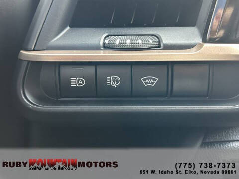 2025 Toyota Crown Signia Limited